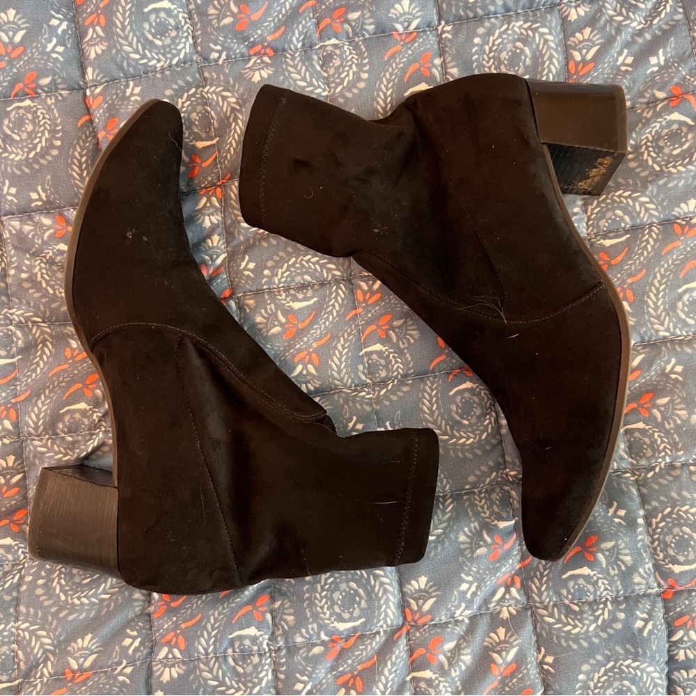 Paul Green Super Soft Black Suede Ankle Boots Size 7.5 | Block Heel | EUC
